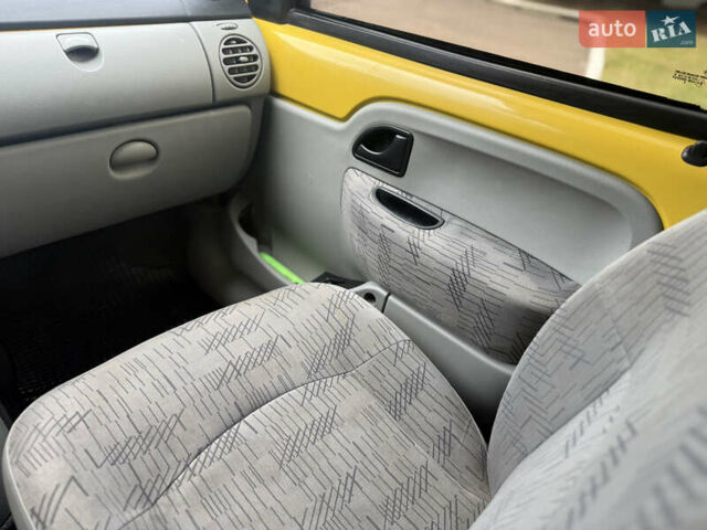 Жовтий Рено Кєнгу, об'ємом двигуна 1.46 л та пробігом 268 тис. км за 3400 $, фото 63 на Automoto.ua