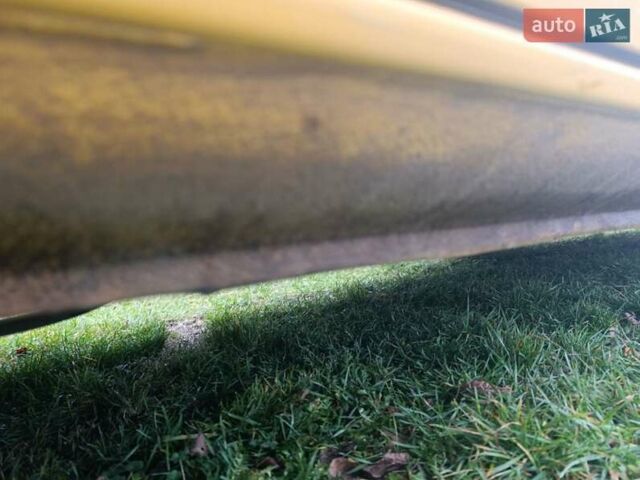 Желтый Рено Кенгу, объемом двигателя 1.5 л и пробегом 340 тыс. км за 3200 $, фото 12 на Automoto.ua