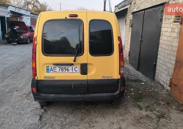 Желтый Рено Кенгу, объемом двигателя 1.5 л и пробегом 320 тыс. км за 4400 $, фото 3 на Automoto.ua