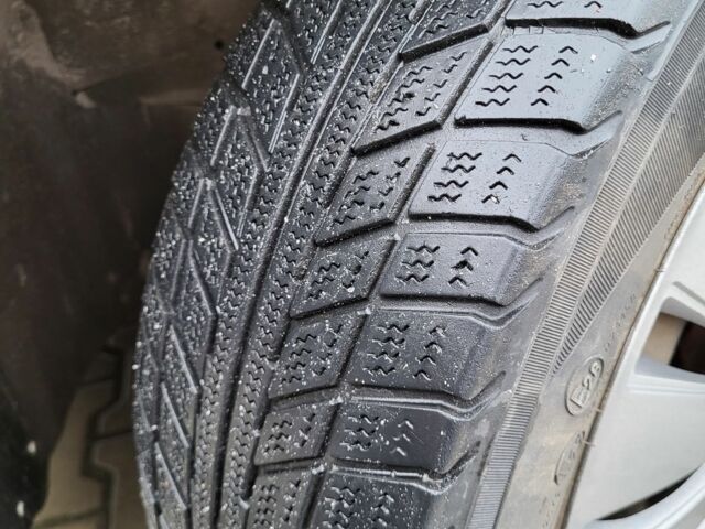 Желтый Рено Кенгу, объемом двигателя 1.5 л и пробегом 263 тыс. км за 5000 $, фото 13 на Automoto.ua