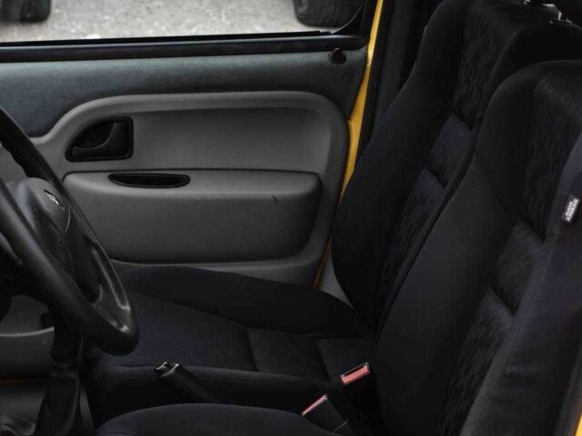 Жовтий Рено Кєнгу, об'ємом двигуна 1.5 л та пробігом 177 тис. км за 5200 $, фото 7 на Automoto.ua