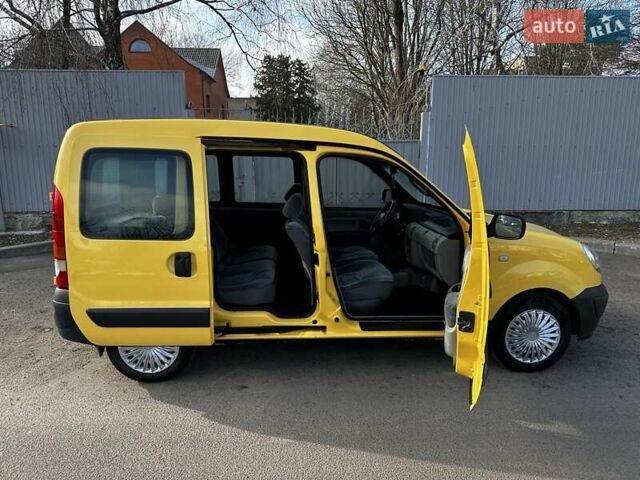 Желтый Рено Кенгу, объемом двигателя 1.46 л и пробегом 277 тыс. км за 4450 $, фото 17 на Automoto.ua
