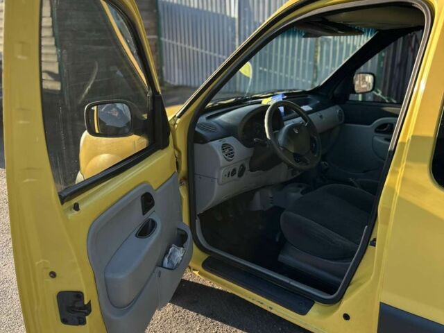 Желтый Рено Кенгу, объемом двигателя 1.5 л и пробегом 365 тыс. км за 3250 $, фото 12 на Automoto.ua