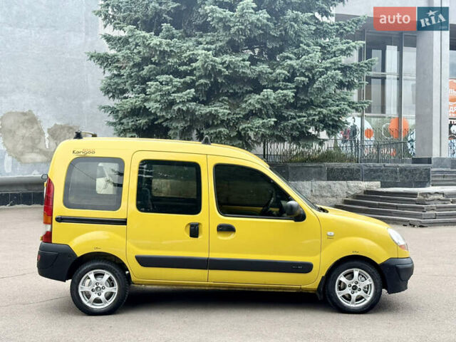 Желтый Рено Кенгу, объемом двигателя 1.46 л и пробегом 298 тыс. км за 3600 $, фото 20 на Automoto.ua
