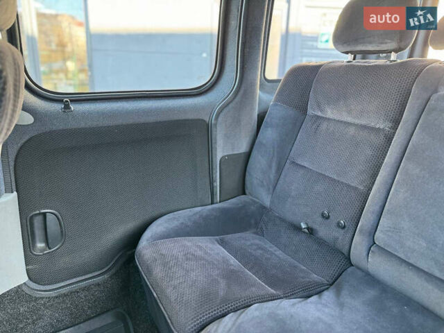 Желтый Рено Кенгу, объемом двигателя 1.46 л и пробегом 110 тыс. км за 4100 $, фото 20 на Automoto.ua