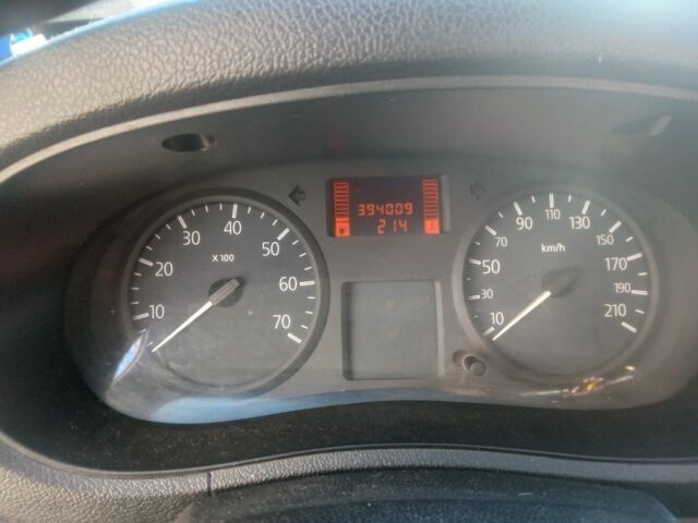 Желтый Рено Кенгу, объемом двигателя 1.5 л и пробегом 294 тыс. км за 3300 $, фото 6 на Automoto.ua