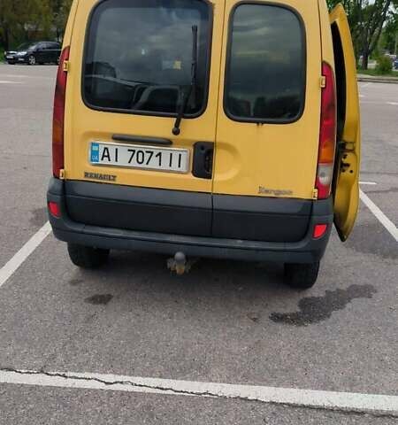 Желтый Рено Кенгу, объемом двигателя 1.5 л и пробегом 323 тыс. км за 3800 $, фото 1 на Automoto.ua