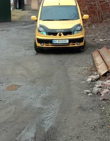 Желтый Рено Кенгу, объемом двигателя 1.5 л и пробегом 180 тыс. км за 4800 $, фото 1 на Automoto.ua
