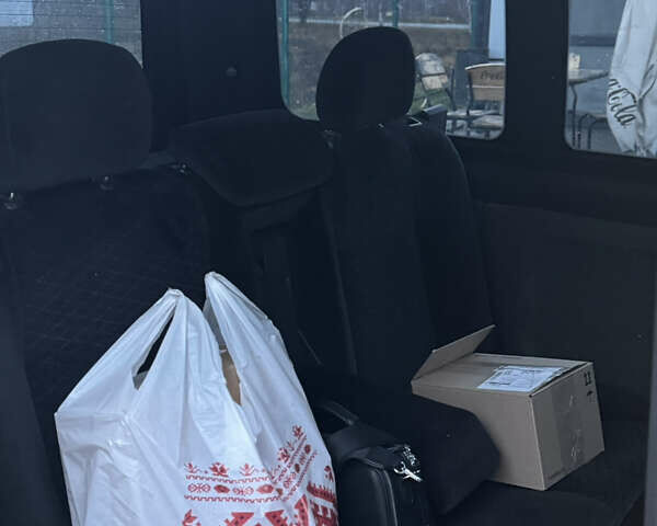 Жовтий Рено Кєнгу, об'ємом двигуна 1.46 л та пробігом 273 тис. км за 3500 $, фото 6 на Automoto.ua