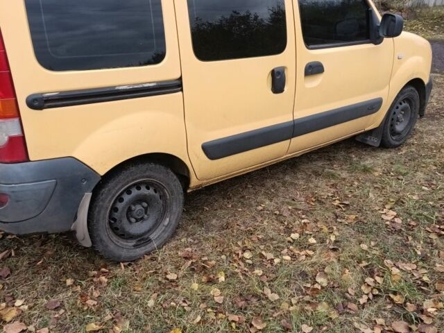Желтый Рено Кенгу, объемом двигателя 1.5 л и пробегом 207 тыс. км за 3600 $, фото 3 на Automoto.ua