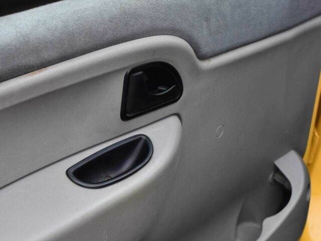 Жовтий Рено Кєнгу, об'ємом двигуна 1.5 л та пробігом 177 тис. км за 5200 $, фото 10 на Automoto.ua