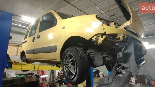 Жовтий Рено Кєнгу, об'ємом двигуна 1.5 л та пробігом 350 тис. км за 2000 $, фото 1 на Automoto.ua