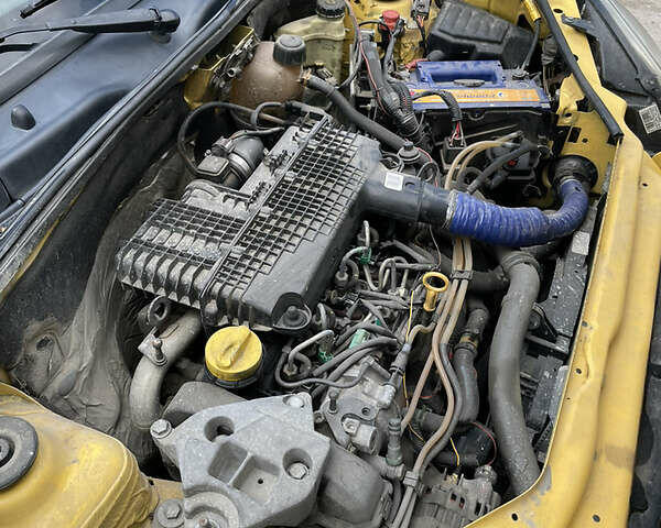Желтый Рено Кенгу, объемом двигателя 1.5 л и пробегом 239 тыс. км за 3700 $, фото 21 на Automoto.ua