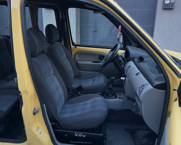 Рено Кєнгу 2007 у Каменце-Подольском на Automoto.ua Жовтий Рено Кєнгу, об'ємом двигуна 1.46 л та пробігом 325 тис. км за 3850 $, фото 13 на Automoto.ua