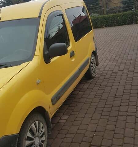 Желтый Рено Кенгу, объемом двигателя 1.5 л и пробегом 230 тыс. км за 4200 $, фото 1 на Automoto.ua