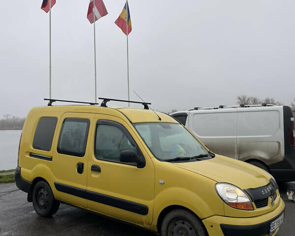 Желтый Рено Кенгу, объемом двигателя 1.5 л и пробегом 220 тыс. км за 4300 $, фото 1 на Automoto.ua