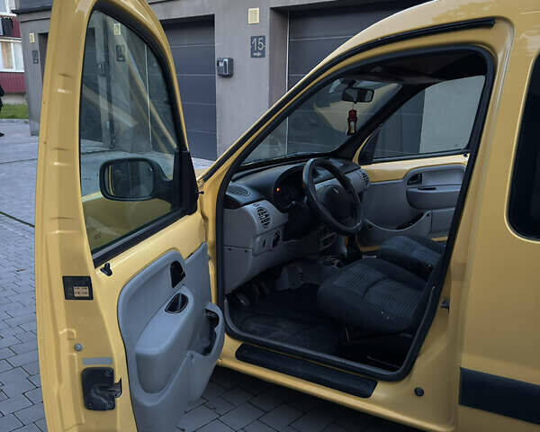 Рено Кєнгу 2007 у Каменце-Подольском на Automoto.ua Жовтий Рено Кєнгу, об'ємом двигуна 1.46 л та пробігом 325 тис. км за 3850 $, фото 9 на Automoto.ua