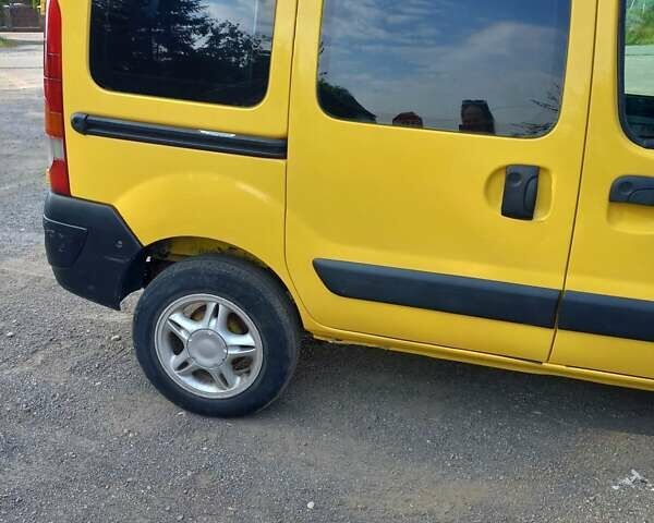 Желтый Рено Кенгу, объемом двигателя 1.46 л и пробегом 277 тыс. км за 4200 $, фото 3 на Automoto.ua