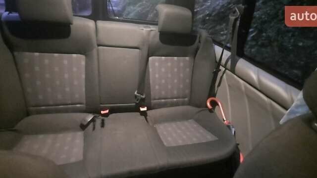 Жовтий Рено Кєнгу, об'ємом двигуна 1.46 л та пробігом 140 тис. км за 4493 $, фото 6 на Automoto.ua