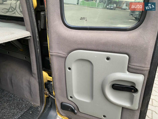 Жовтий Рено Кєнгу, об'ємом двигуна 1.46 л та пробігом 280 тис. км за 4199 $, фото 24 на Automoto.ua