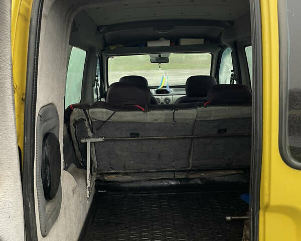 Желтый Рено Кенгу, объемом двигателя 1.5 л и пробегом 220 тыс. км за 4300 $, фото 7 на Automoto.ua