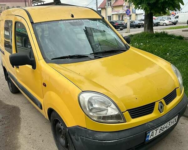 Желтый Рено Кенгу, объемом двигателя 1.5 л и пробегом 285 тыс. км за 3075 $, фото 1 на Automoto.ua