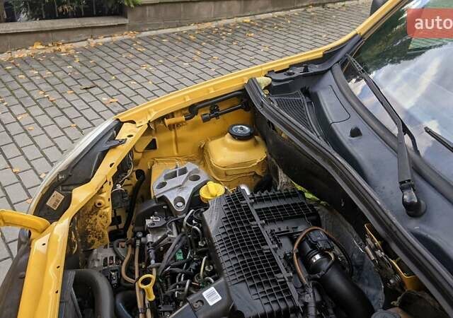 Рено Кєнгу 2007 у Рівному на Automoto.ua Жовтий Рено Кєнгу, об'ємом двигуна 1.46 л та пробігом 219 тис. км за 3750 $, фото 5 на Automoto.ua