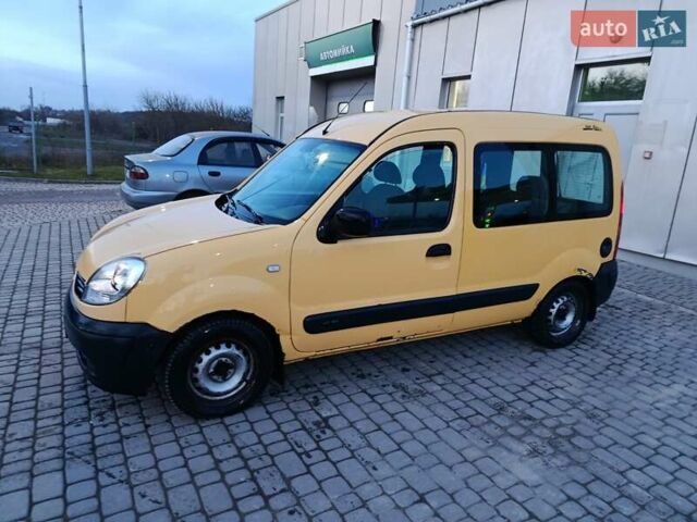 Желтый Рено Кенгу, объемом двигателя 1.46 л и пробегом 280 тыс. км за 3299 $, фото 1 на Automoto.ua