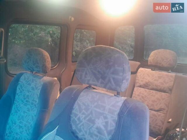 Жовтий Рено Кєнгу, об'ємом двигуна 1.5 л та пробігом 150 тис. км за 3800 $, фото 10 на Automoto.ua