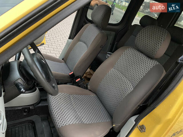 Жовтий Рено Кєнгу, об'ємом двигуна 1.46 л та пробігом 280 тис. км за 4199 $, фото 17 на Automoto.ua