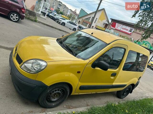 Желтый Рено Кенгу, объемом двигателя 1.5 л и пробегом 285 тыс. км за 3075 $, фото 5 на Automoto.ua