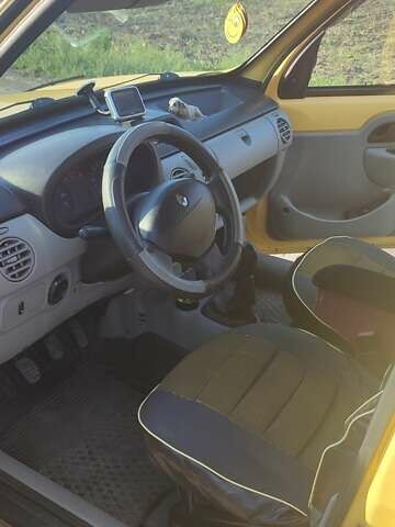Желтый Рено Кенгу, объемом двигателя 1.5 л и пробегом 163 тыс. км за 4300 $, фото 5 на Automoto.ua