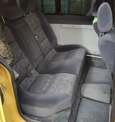 Желтый Рено Кенгу, объемом двигателя 1.5 л и пробегом 204 тыс. км за 4500 $, фото 5 на Automoto.ua