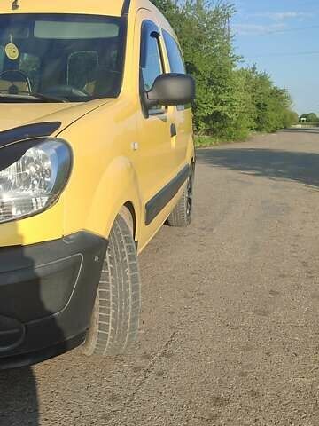 Желтый Рено Кенгу, объемом двигателя 1.5 л и пробегом 163 тыс. км за 4300 $, фото 7 на Automoto.ua