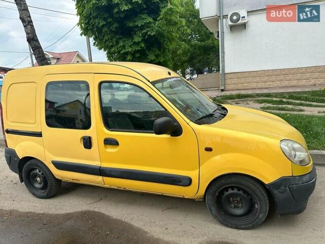Желтый Рено Кенгу, объемом двигателя 1.5 л и пробегом 285 тыс. км за 3075 $, фото 6 на Automoto.ua