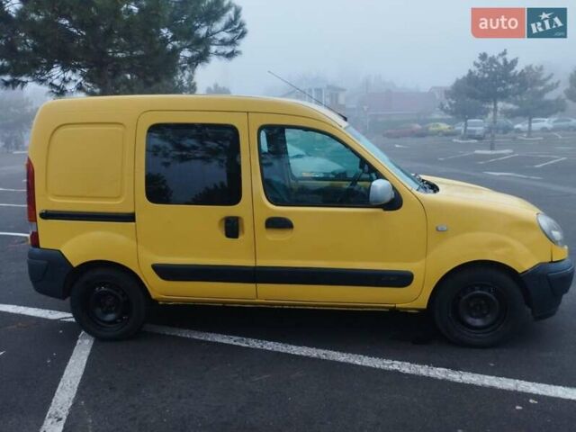 Желтый Рено Кенгу, объемом двигателя 1.5 л и пробегом 303 тыс. км за 3500 $, фото 18 на Automoto.ua