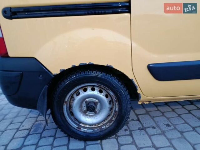 Желтый Рено Кенгу, объемом двигателя 1.46 л и пробегом 280 тыс. км за 3299 $, фото 6 на Automoto.ua