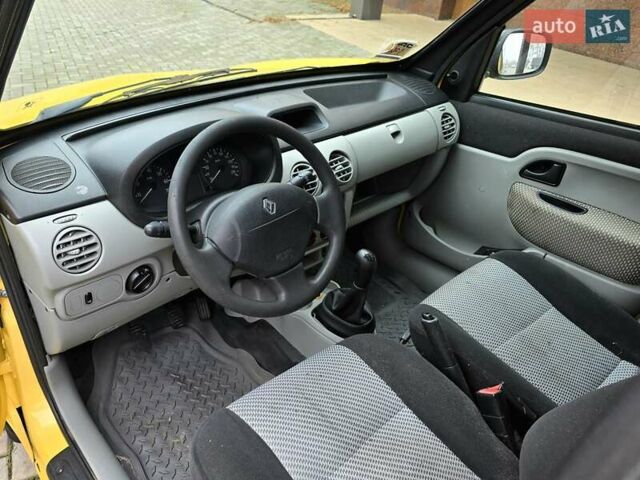 Желтый Рено Кенгу, объемом двигателя 1.5 л и пробегом 200 тыс. км за 3300 $, фото 11 на Automoto.ua