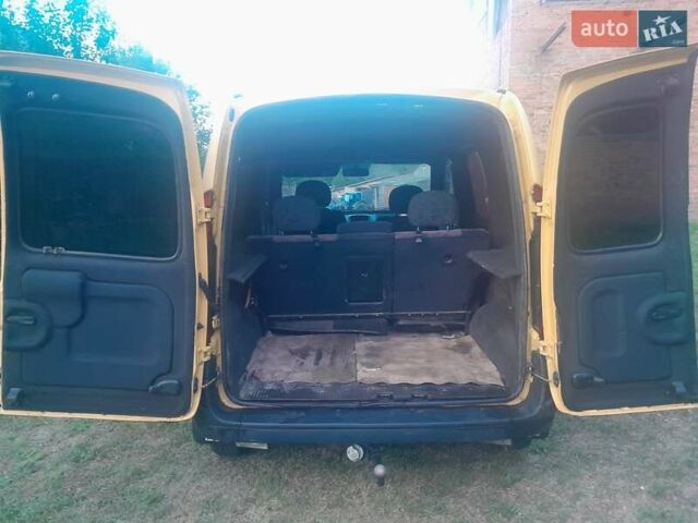 Жовтий Рено Кєнгу, об'ємом двигуна 1.5 л та пробігом 150 тис. км за 3800 $, фото 1 на Automoto.ua