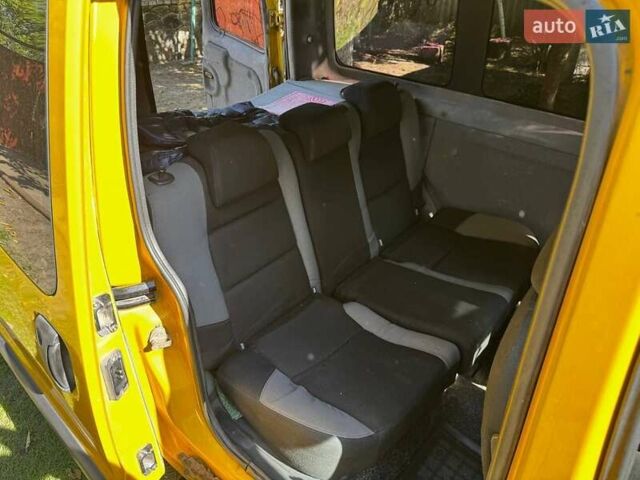 Жовтий Рено Кєнгу, об'ємом двигуна 1.46 л та пробігом 232 тис. км за 4300 $, фото 1 на Automoto.ua