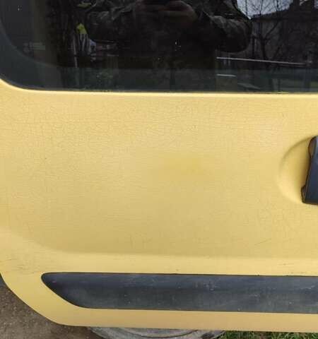 Желтый Рено Кенгу, объемом двигателя 1.5 л и пробегом 204 тыс. км за 4500 $, фото 11 на Automoto.ua