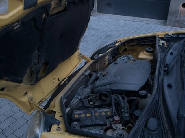 Рено Кєнгу 2007 у Каменце-Подольском на Automoto.ua Жовтий Рено Кєнгу, об'ємом двигуна 1.5 л та пробігом 320 тис. км за 3850 $, фото 9 на Automoto.ua
