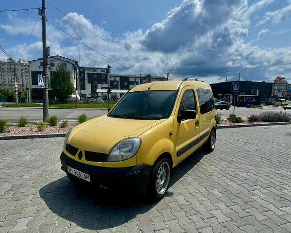 Желтый Рено Кенгу, объемом двигателя 1.5 л и пробегом 260 тыс. км за 4700 $, фото 3 на Automoto.ua