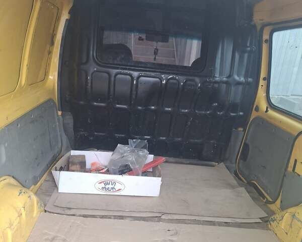 Жовтий Рено Кєнгу, об'ємом двигуна 1.46 л та пробігом 288 тис. км за 2199 $, фото 3 на Automoto.ua