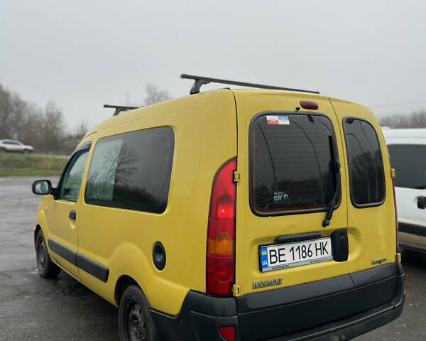 Желтый Рено Кенгу, объемом двигателя 1.5 л и пробегом 220 тыс. км за 4300 $, фото 4 на Automoto.ua