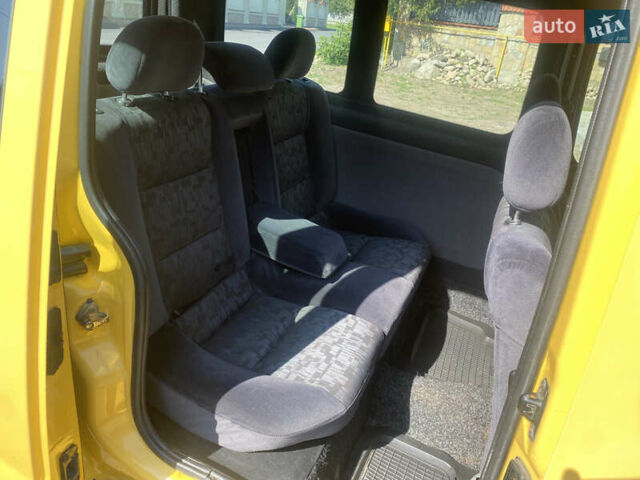 Жовтий Рено Кєнгу, об'ємом двигуна 1.5 л та пробігом 295 тис. км за 3400 $, фото 9 на Automoto.ua