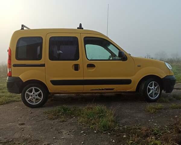 Желтый Рено Кенгу, объемом двигателя 1.5 л и пробегом 359 тыс. км за 3399 $, фото 2 на Automoto.ua