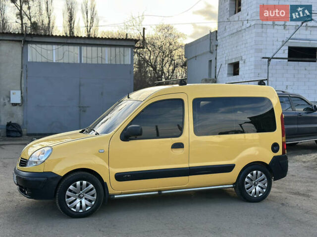 Желтый Рено Кенгу, объемом двигателя 1.46 л и пробегом 299 тыс. км за 3850 $, фото 8 на Automoto.ua