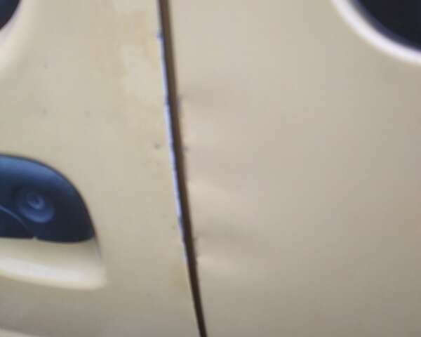 Желтый Рено Кенгу, объемом двигателя 1.46 л и пробегом 236 тыс. км за 3700 $, фото 9 на Automoto.ua