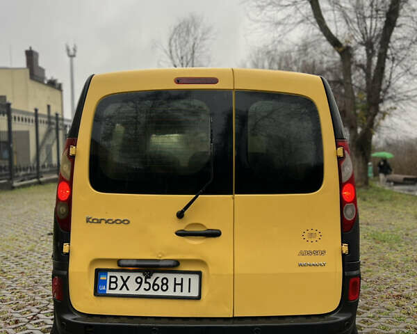Желтый Рено Кенгу, объемом двигателя 1.46 л и пробегом 348 тыс. км за 4650 $, фото 5 на Automoto.ua